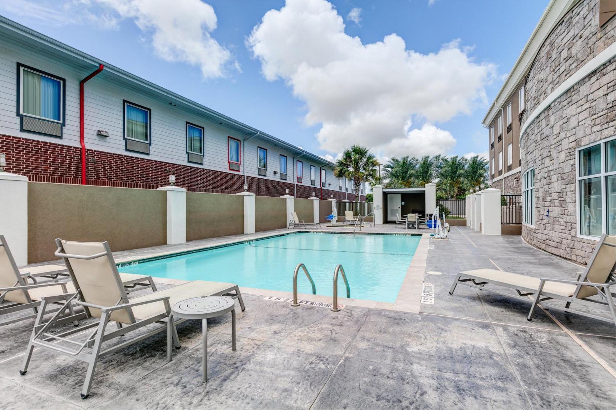 Holiday Inn Express Hotel & Suites Clute-Lake Jackson By Ihg エクステリア 写真