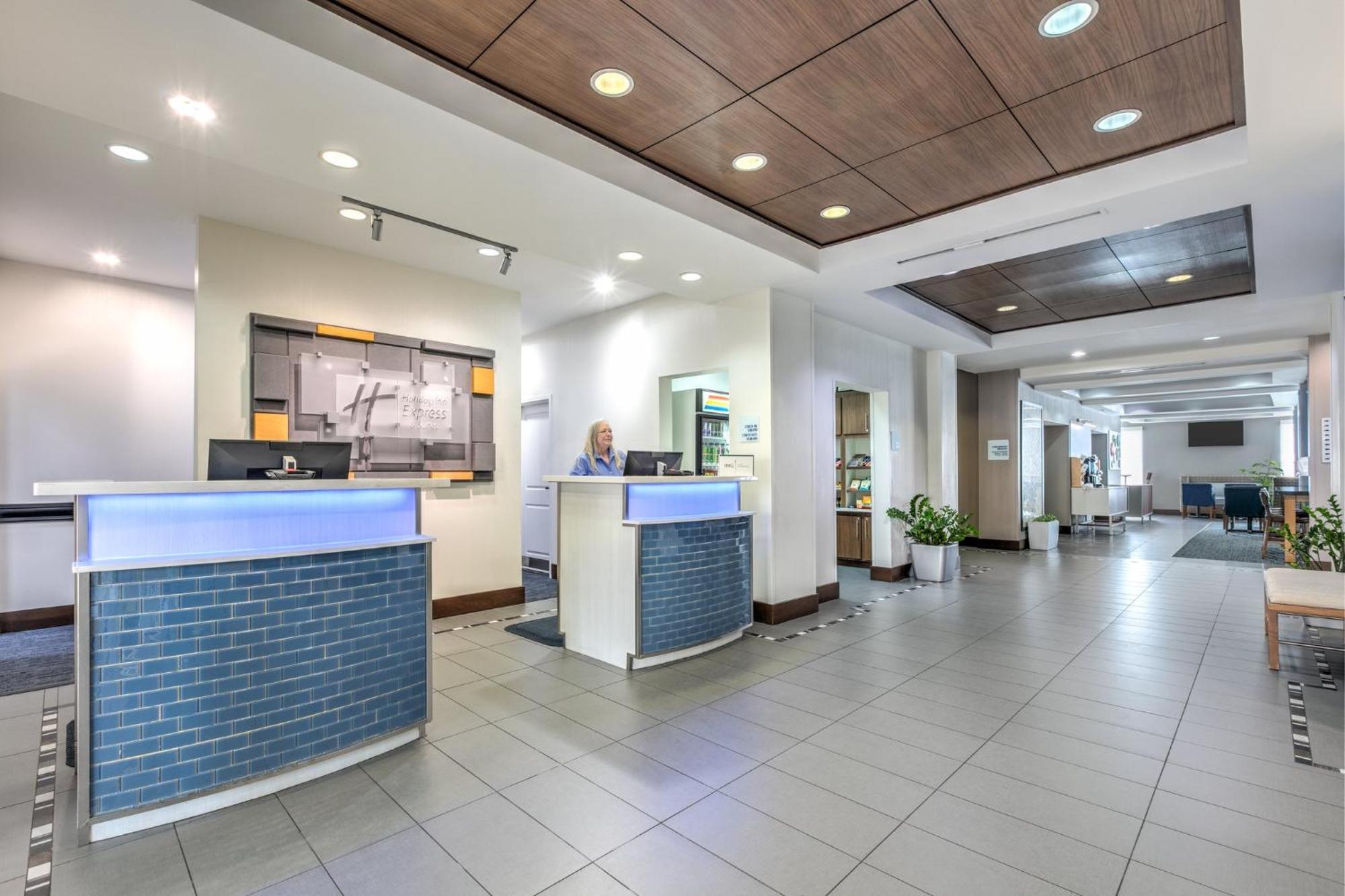 Holiday Inn Express Hotel & Suites Clute-Lake Jackson By Ihg エクステリア 写真