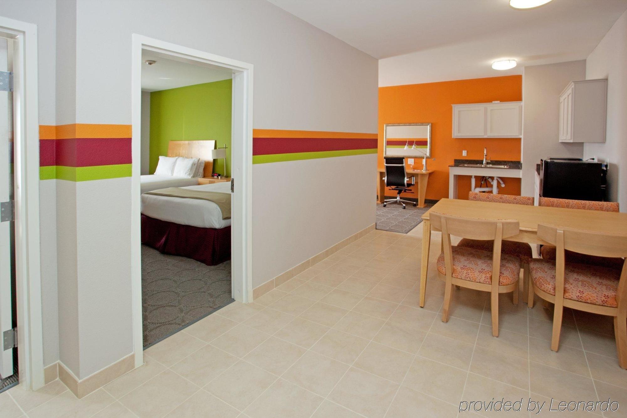 Holiday Inn Express Hotel & Suites Clute-Lake Jackson By Ihg 部屋 写真
